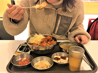 ヤンヨンチキン丼