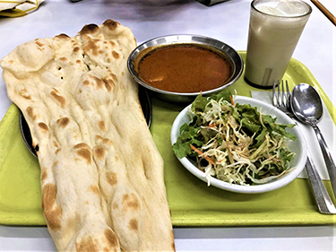 チキンカレーのナンのセット