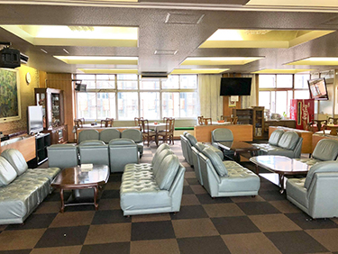 家のように落ち着く雰囲気の店内