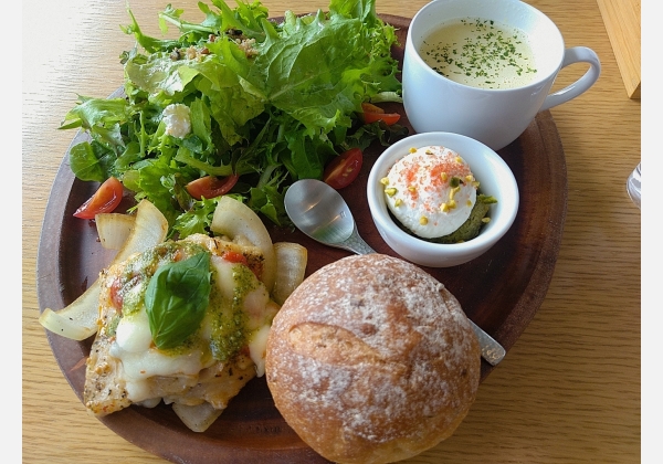 ベーカリー＆カフェ ギャレイ