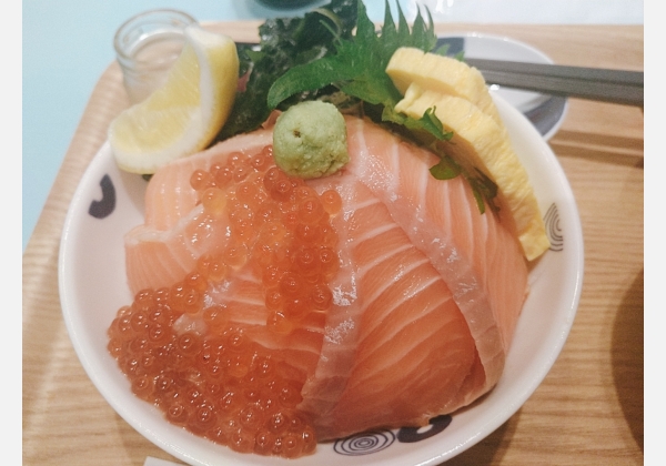 サーモンパンチ 金山店